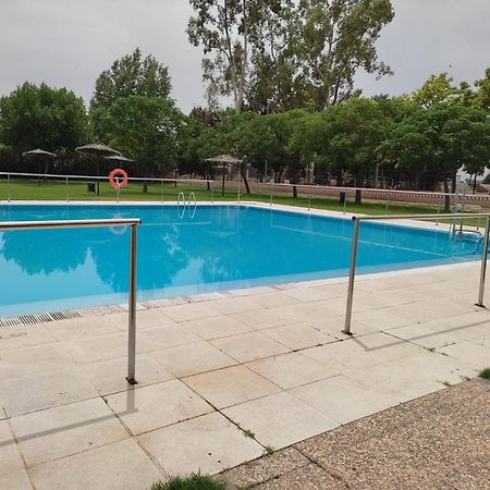 Apartamentos Turisticos Casa Morocho Alagon Del Rio Екстер'єр фото